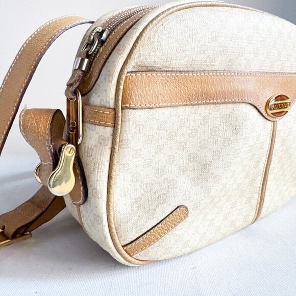 Vintage Paulo Gucci Light Beige Coated Canvas Leather Trim Crossbody Camera bag - Picture 3 of 16